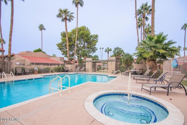 Building Photo - 5621 N 79th St