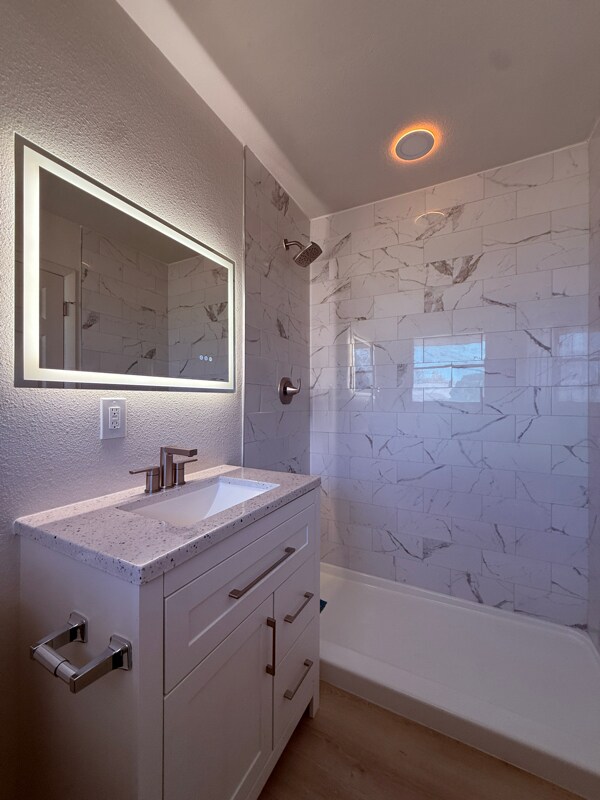 Building Photo - 1200 Chippendale Dr