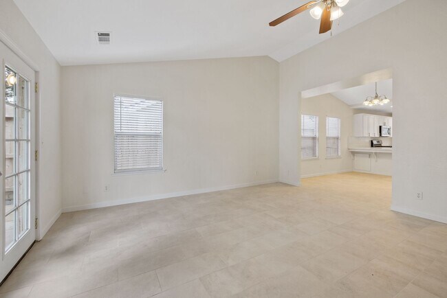 Building Photo - Pet Friendly, Updated NW Visalia Home Avai...