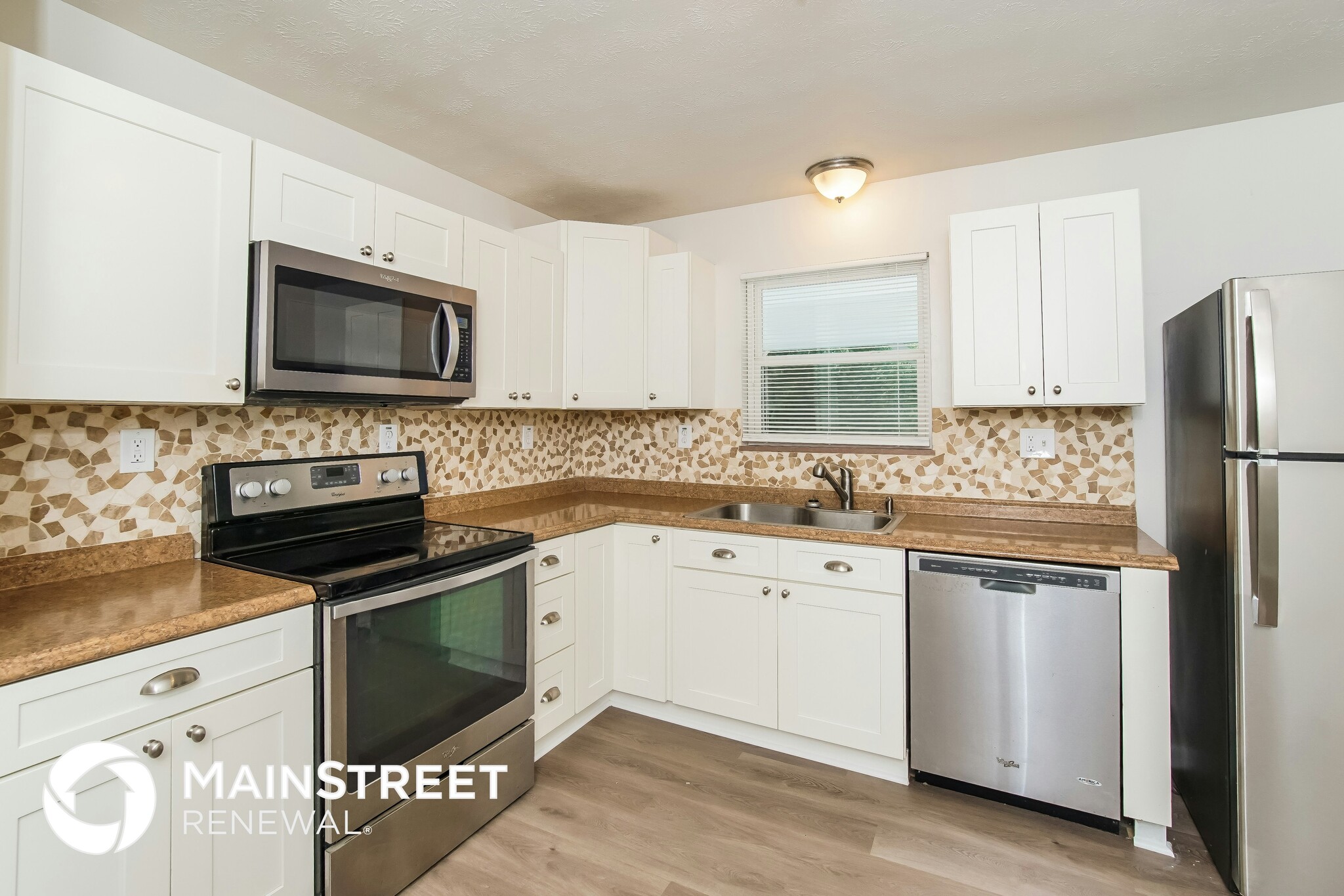 Building Photo - 401 Swanee Dr