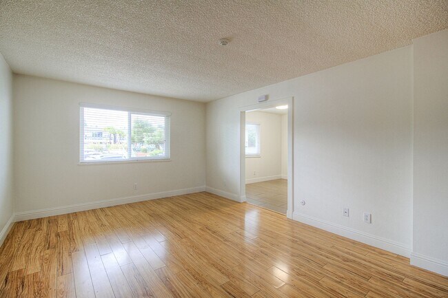 Building Photo - 1530 Atlanta Ct