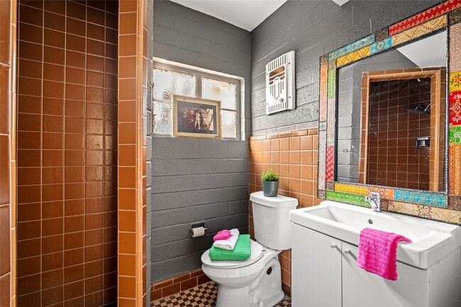 Building Photo - 5975 Armour Dr