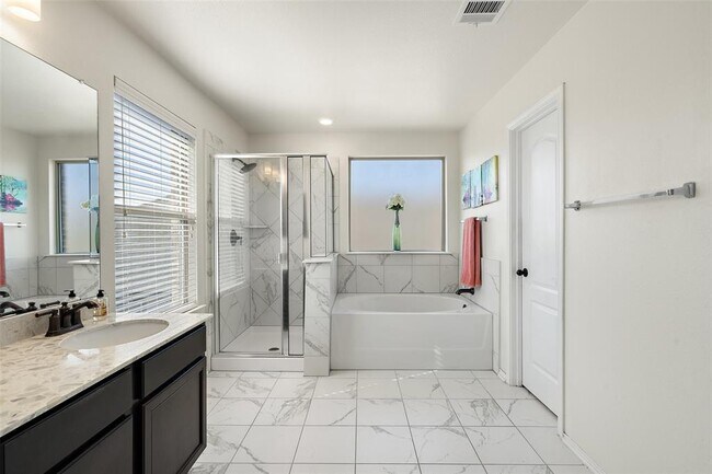 Building Photo - 205 Rocroi Dr