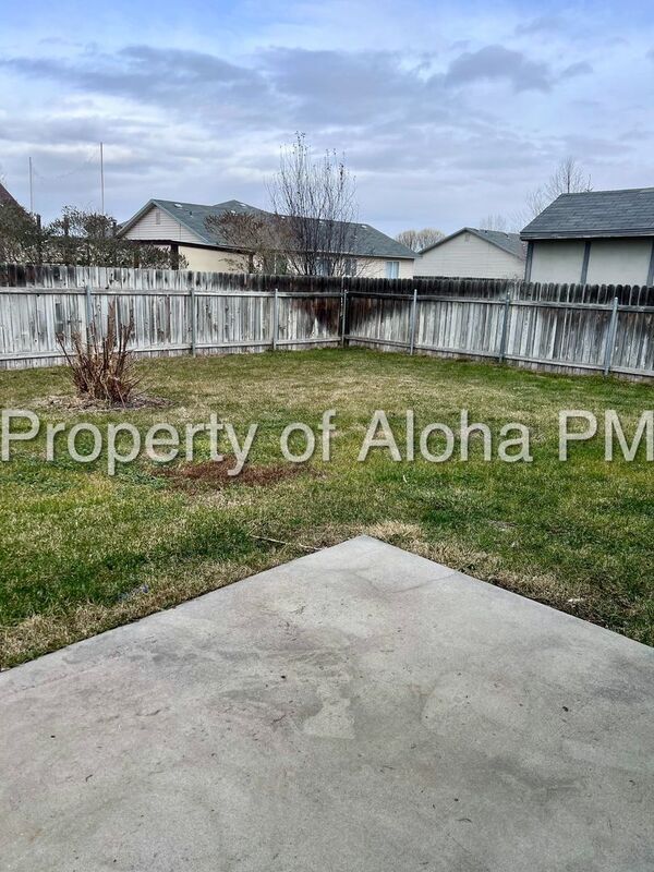 Building Photo - 2418 E Ohio Ave