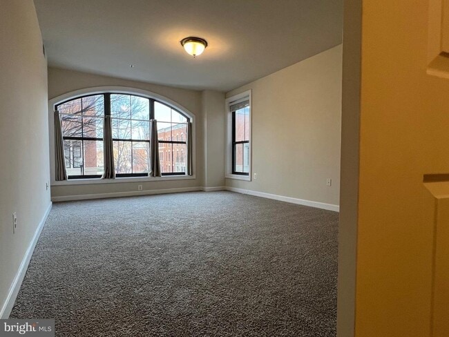 Building Photo - 485 Harbor Side St