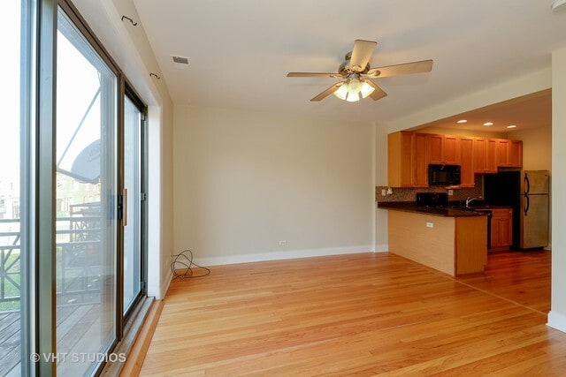 Building Photo - 3765 N Racine Ave