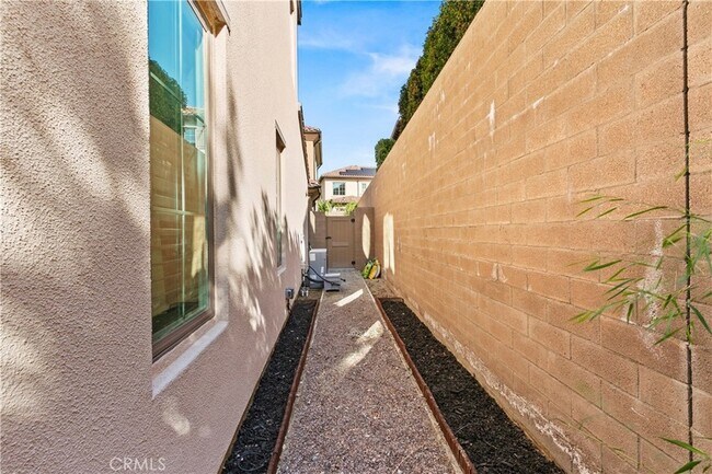 Building Photo - 112 Vigna