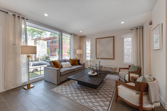 Building Photo - 1304 N Lawndale Ave