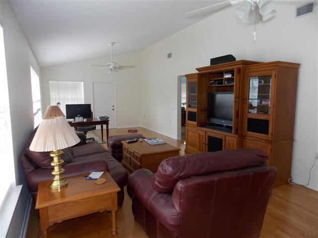 Building Photo - 9130 Arand Dr