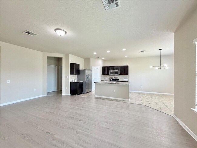 Building Photo - 1416 Fort Dessau Rd