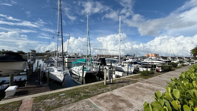 Building Photo - Turnkey Furnished Seasonal Rental – 2 Bedroom, 2 Bath in Burnt Store Marina