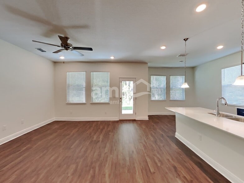 Building Photo - 6245 Emerald Hls Wy