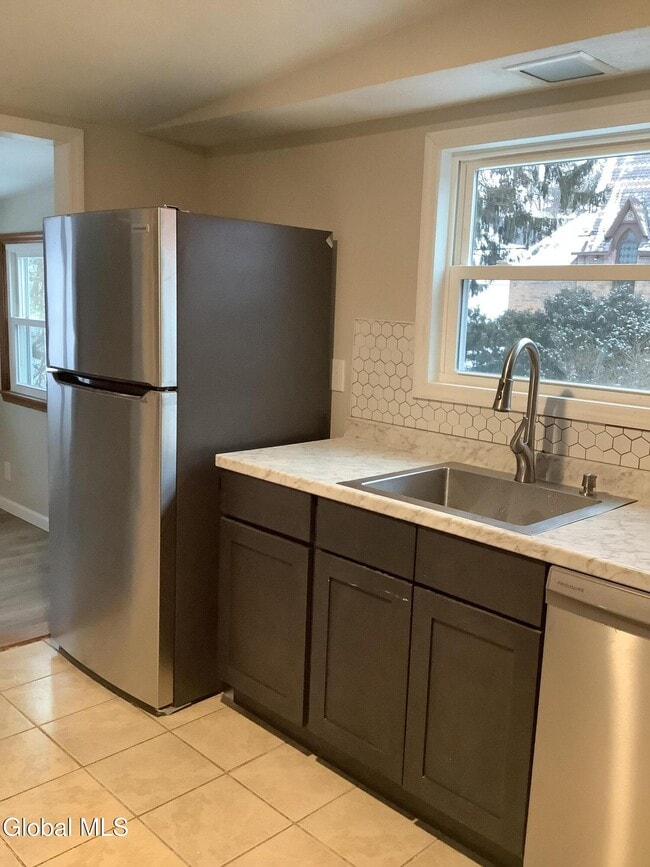 Building Photo - 535 Congress St