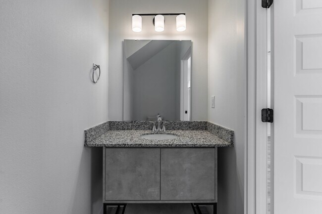 Building Photo - Newer 3BR Centerton Gem: Modern Living with Lawn Care Included!