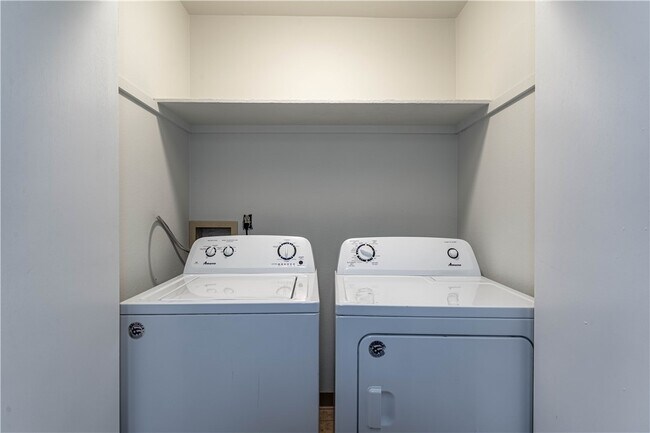 Building Photo - 317 Copper Oaks Dr