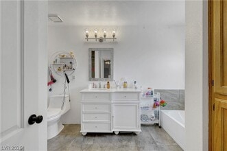 Building Photo - 6644 W Pepperidge Way