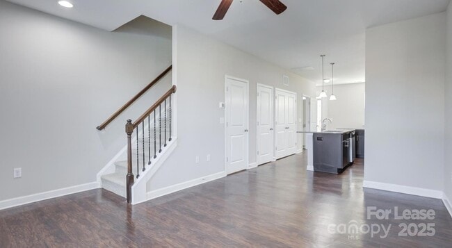 Building Photo - 10154 Enniscrone Rd