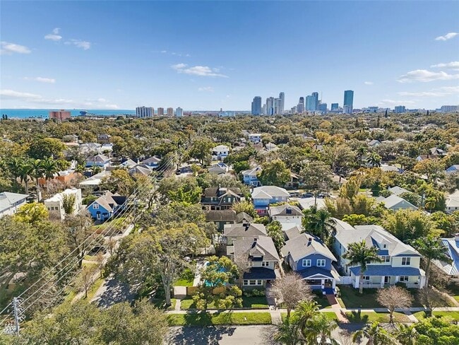 Building Photo - 344 21st Ave NE