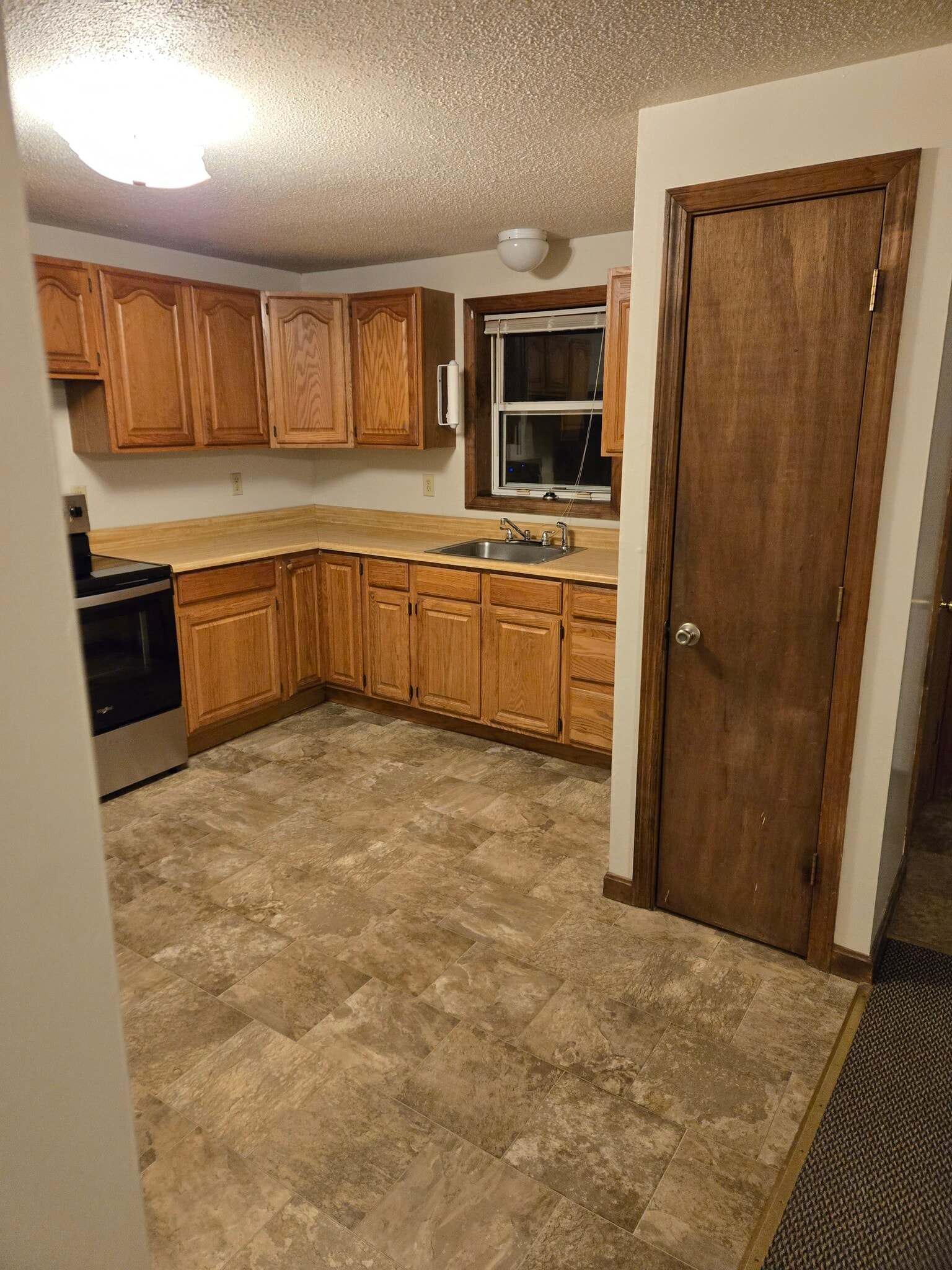 Building Photo - 40 Fieldview Dr