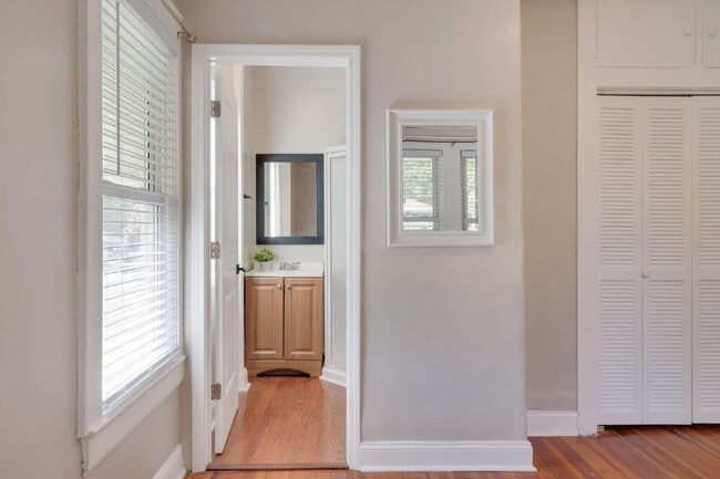 Building Photo - Three-Bed Home w/ Fenced in BackYard in the Heart of Durham