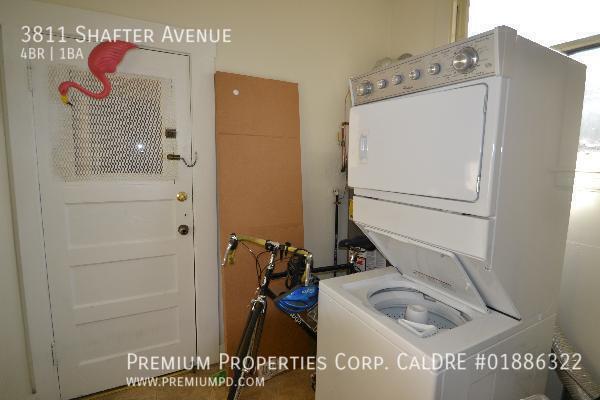 Building Photo - 3811 Shafter Ave