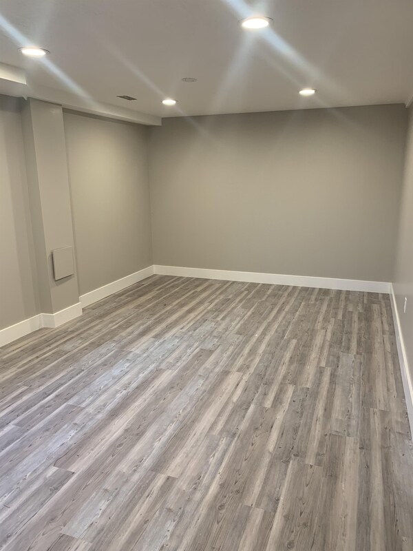 Building Photo - 3498 Valley Heights Dr