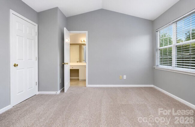 Building Photo - 10519 Yellow Rose Ln