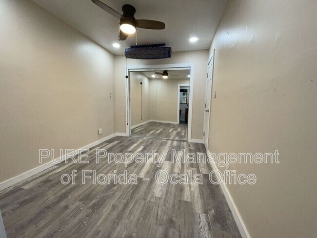 Building Photo - 4211 SW 6th Ave