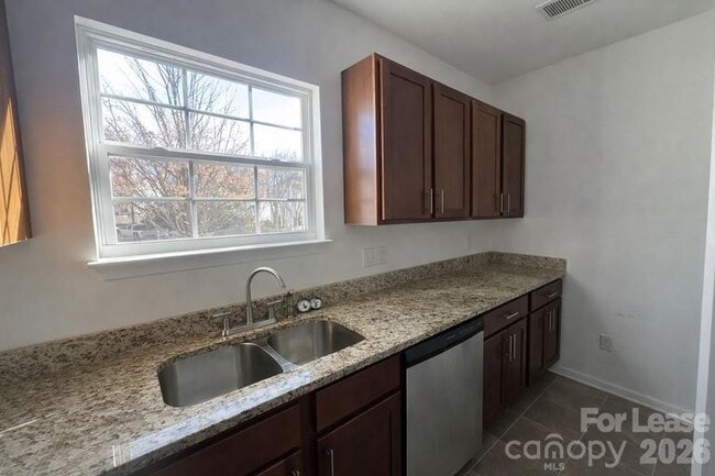 Building Photo - 21512 Aftonshire Dr