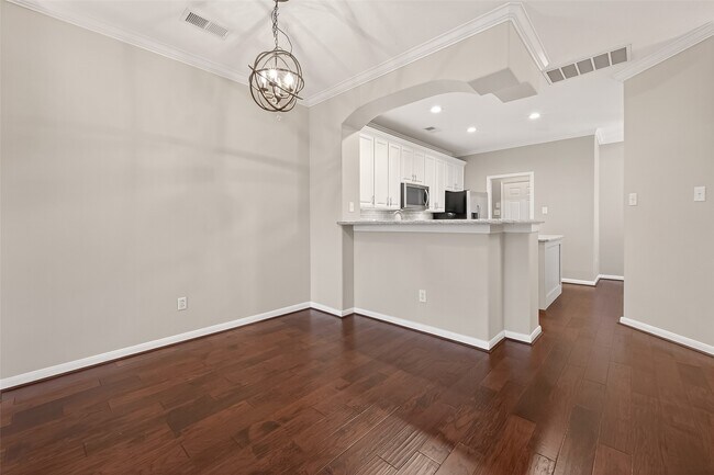 Building Photo - 2330 Everest Way