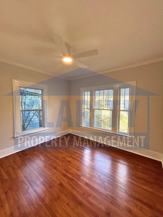 Building Photo - 1417 Tunnel Blvd