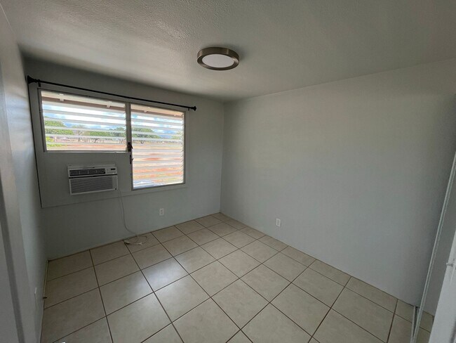 Building Photo - SECTION 8 OK! 2 level townhouse 3 Bedroom, 1 Bathroom Unit With 1 Parking Stall Available Now!