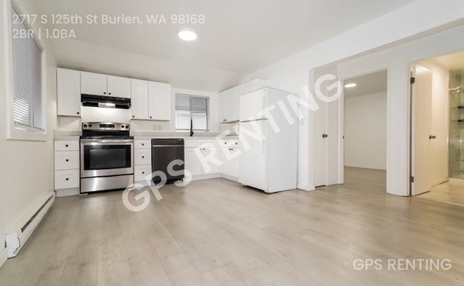 Building Photo - 2717 S 125th St