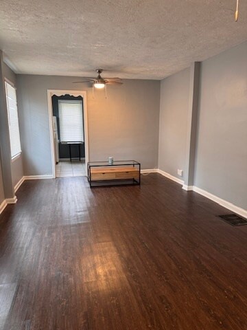 Building Photo - 634 W 41st St