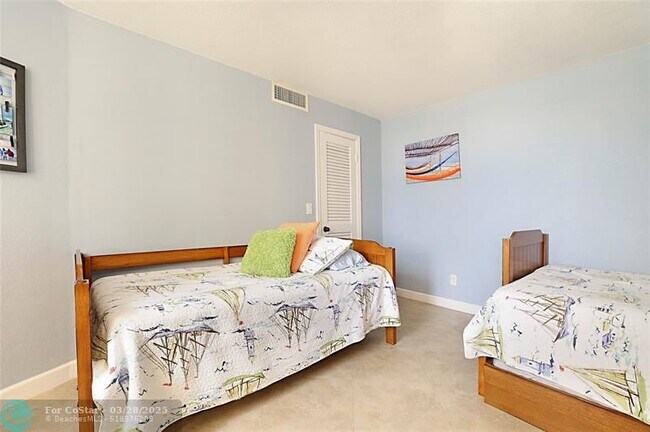 Building Photo - 2800 N Ocean Dr