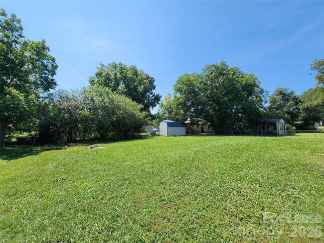 Building Photo - 705 China Grove Hwy