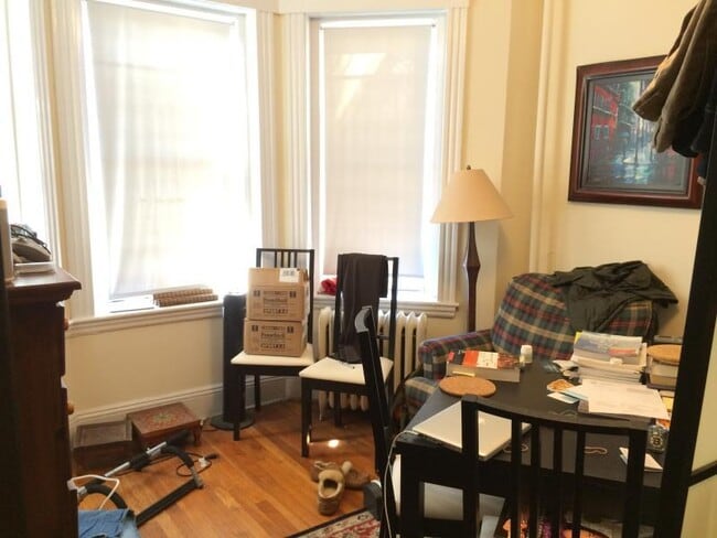 Building Photo - bedroom in Boston MA 02215