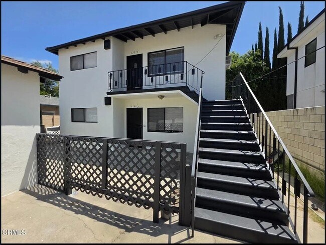 Building Photo - 12246 Oxnard St