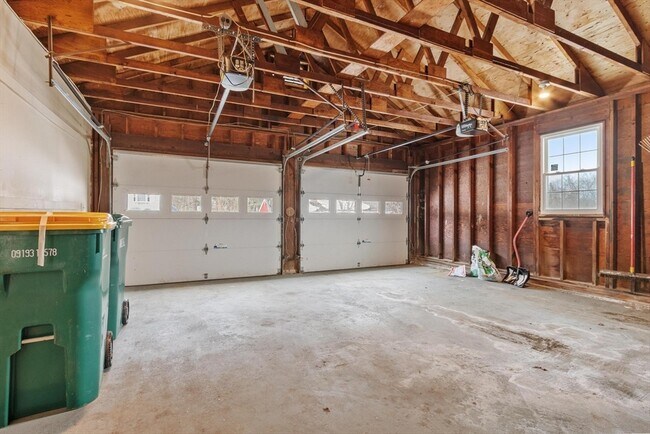 Building Photo - 20 Lovell St