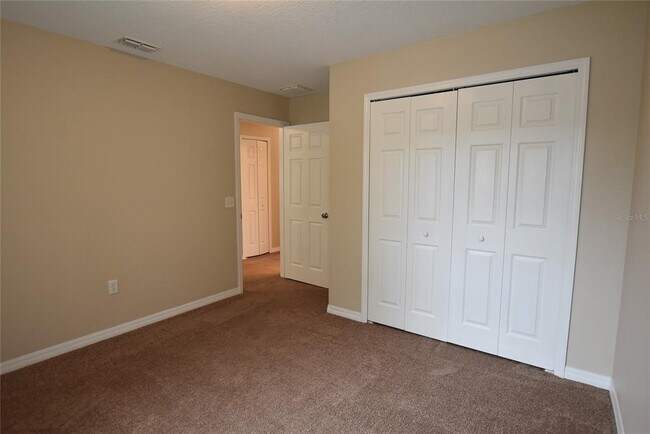 Building Photo - 527 Bristol Cir