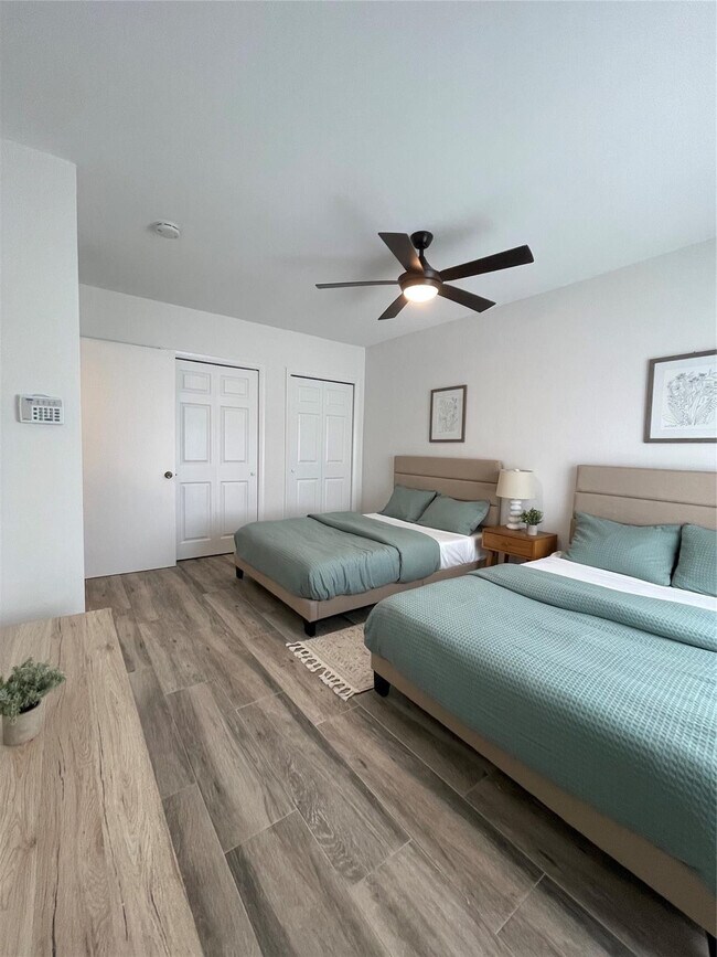 Building Photo - 2708 NE 14th Street Causeway