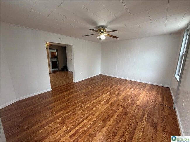 Building Photo - 27 W Allen St