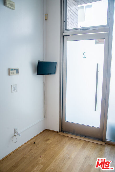 Building Photo - 8 Brooks Ave