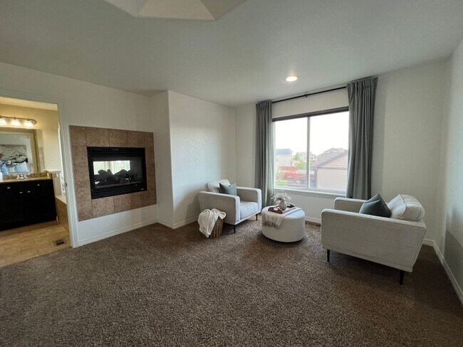 Building Photo - Beautiful 4 Bedroom Home in Meridian Ranch