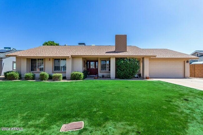 Primary Photo - 2447 W Mandalay Ln