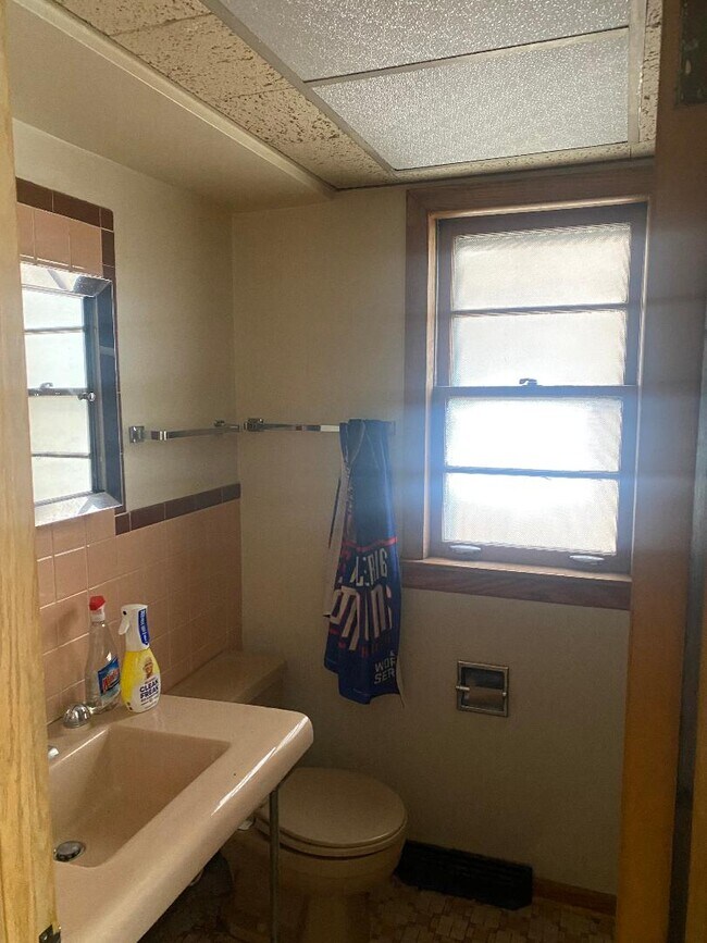 Building Photo - 209 W 23rd St