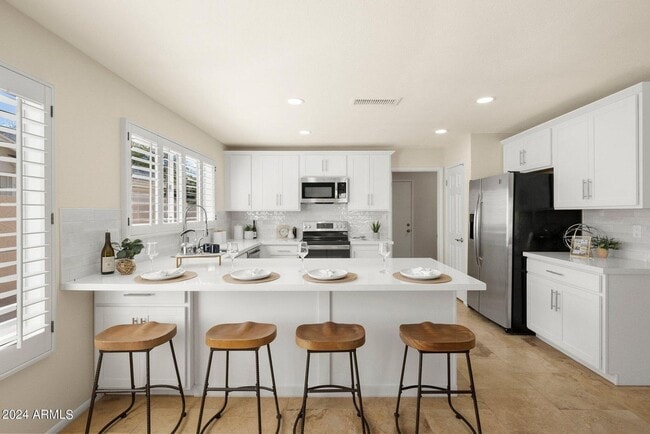 Building Photo - 6846 E Kelton Ln