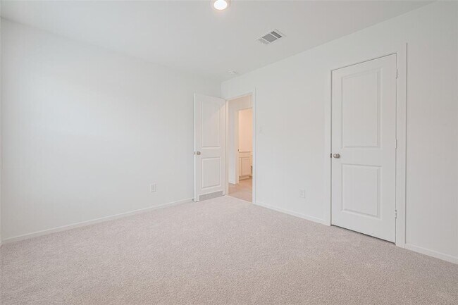 Building Photo - 239 Lisa Marie Dr