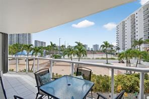 Building Photo - Yacht Club Way, Aventura, FL 33180 - 3 BR 2 BA condo