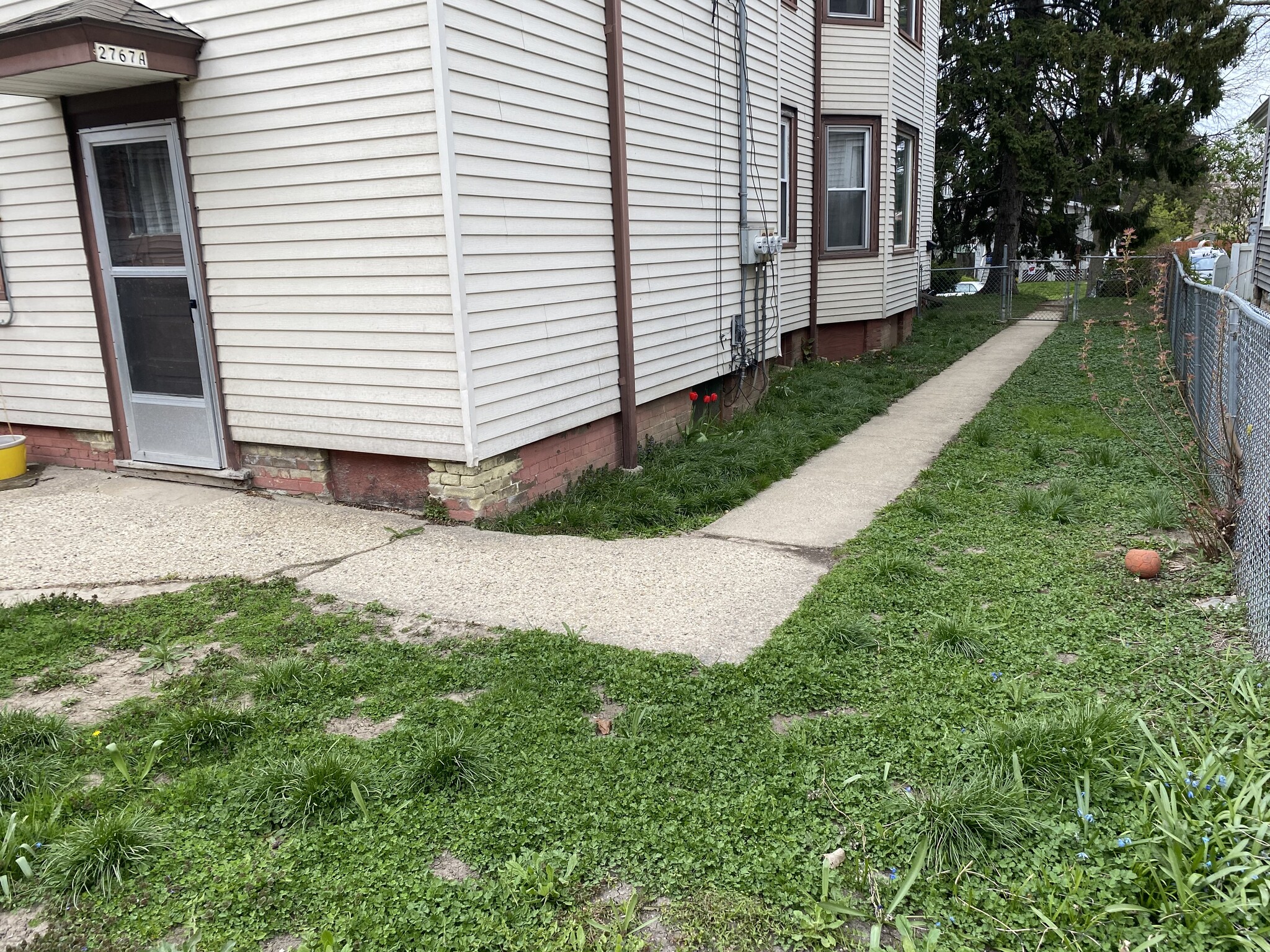 Building Photo - 2765 S Logan Ave